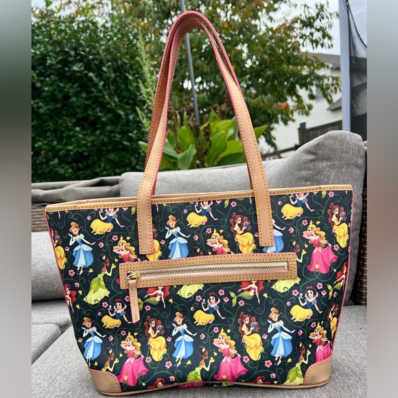 Rare Dooney & Bourke 2016 runDisney Princess Marathon Disney Tote Shopper - Picture 2 of 12